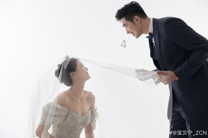 橙色短袖搭配破洞牛仔裤,阳光有活力,你喜欢穿纯色短袖吗?-有问必答平台